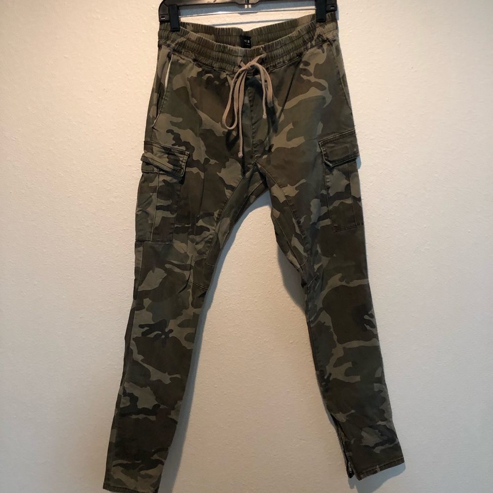 Pacsun Men’s Camo Joggers